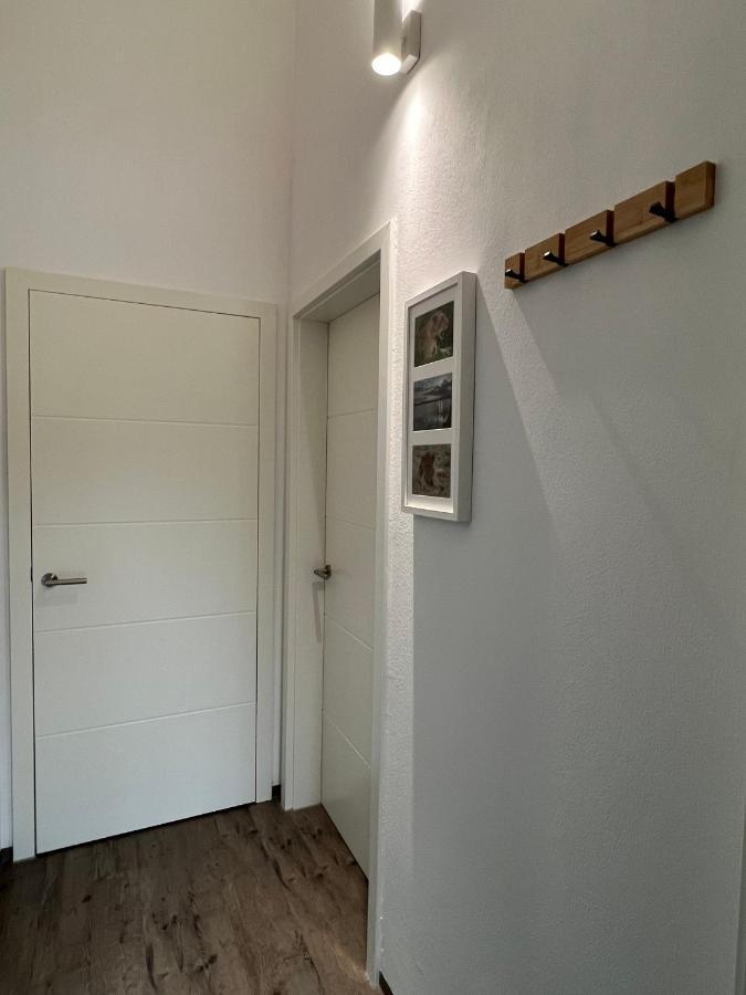 Ferienhaus Auszeit Mit Sauna Schwarz Exterior photo