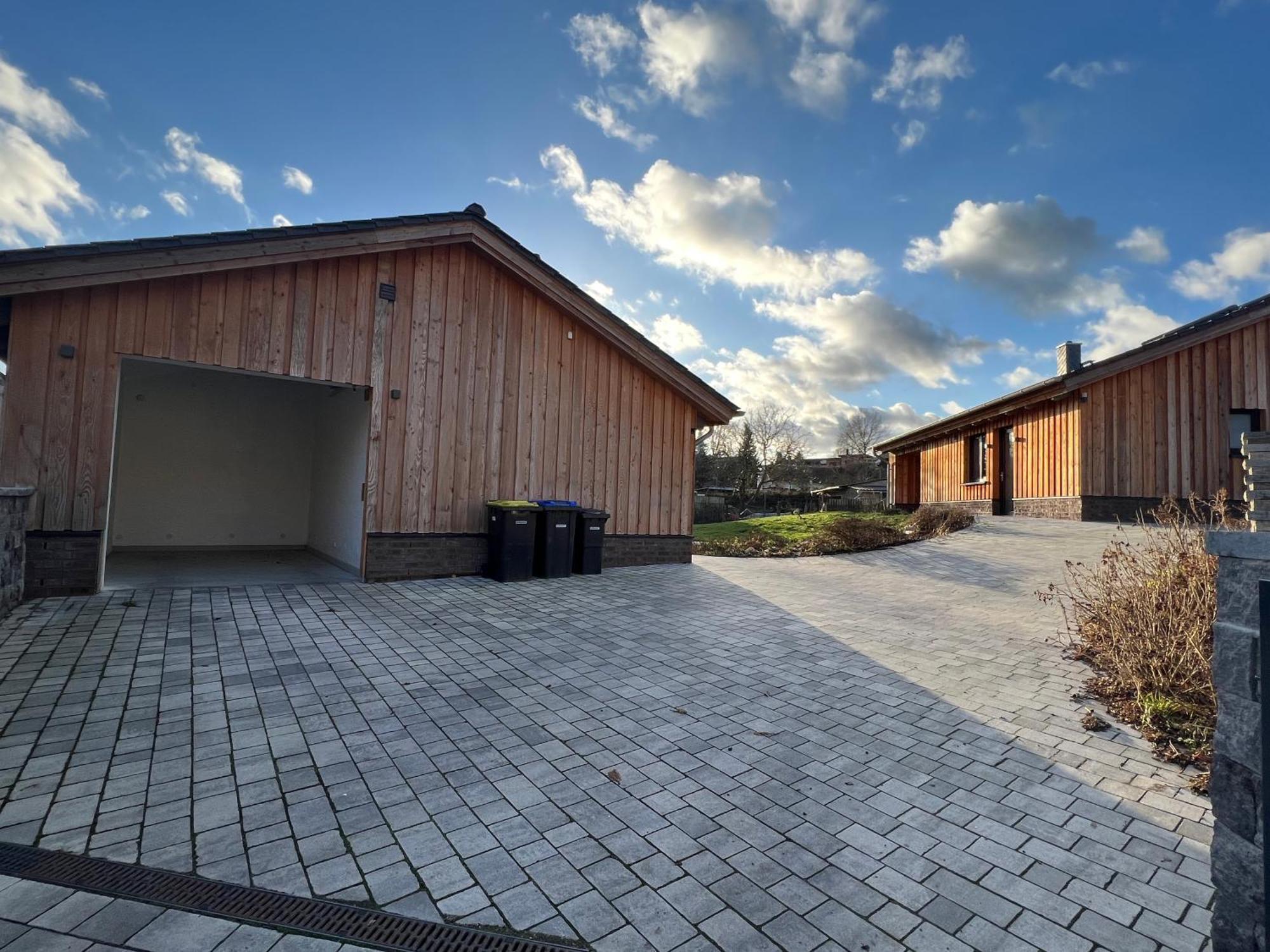 Ferienhaus Auszeit Mit Sauna Schwarz Exterior photo